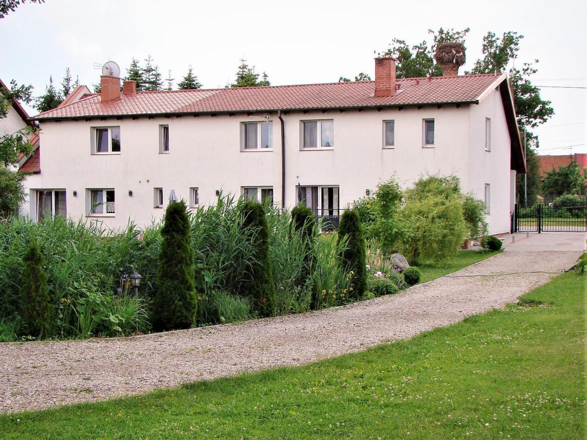 Pokoje Przy Kominie Piecki  Exterior photo