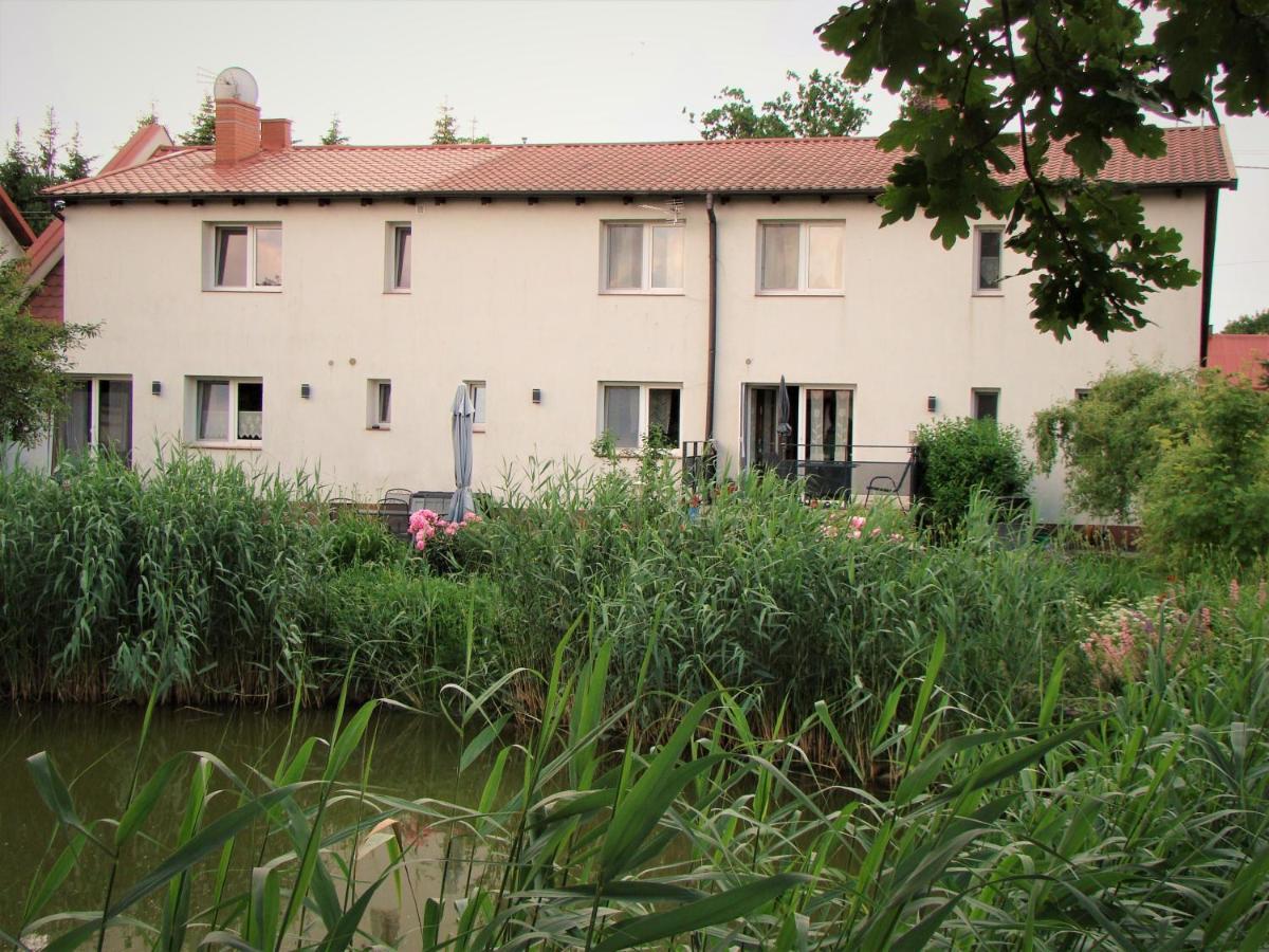 Pokoje Przy Kominie Piecki  Exterior photo
